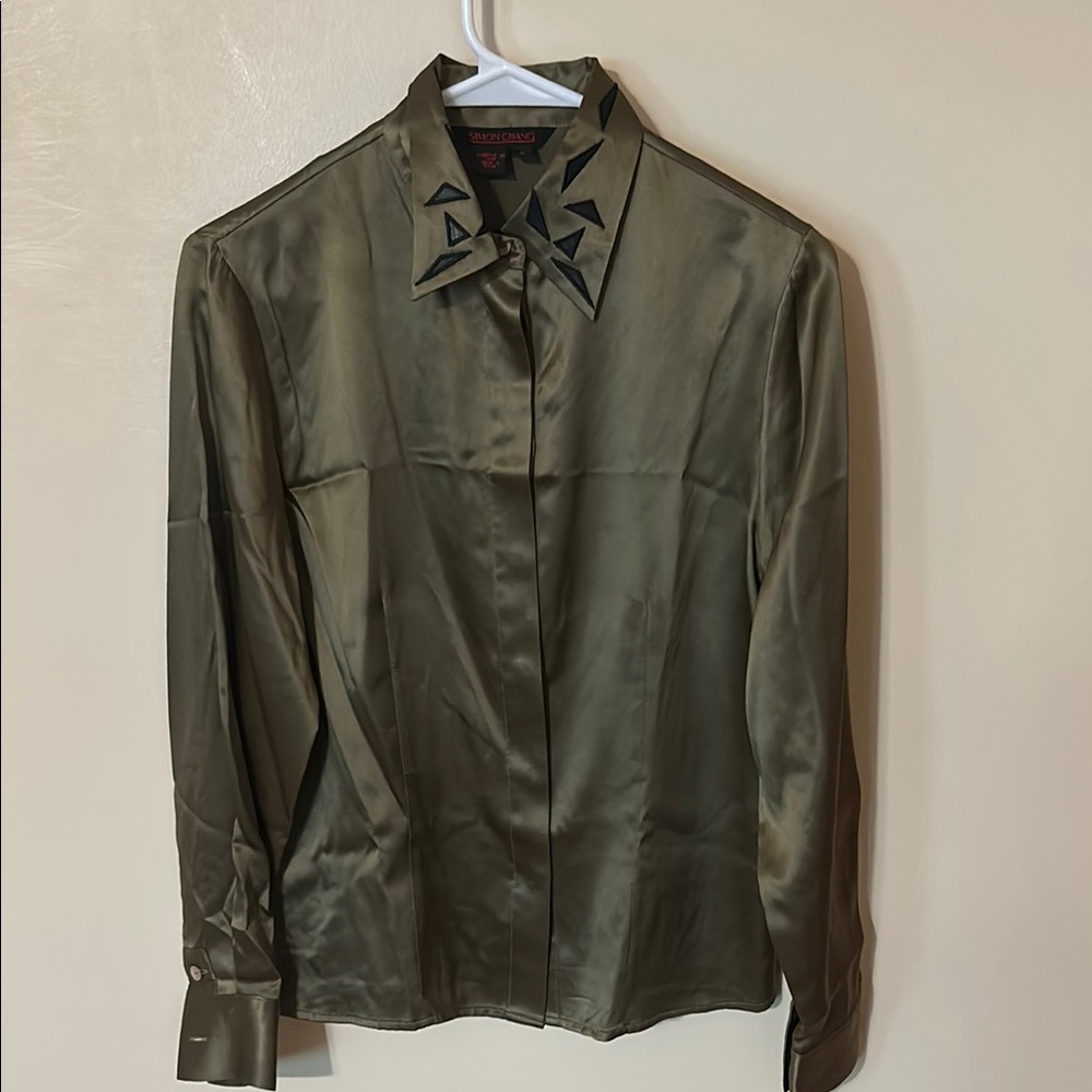 Simon Chang 100% silk Olive Button-Up Shirt size 6
